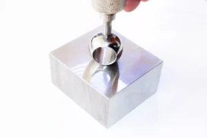 Alat Uji Kekerasan Handrail Ball Bola Katup Novotest T-U2 novotest hardness tester.webp